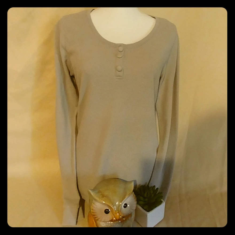 Oakley Womens long sleeve shirt